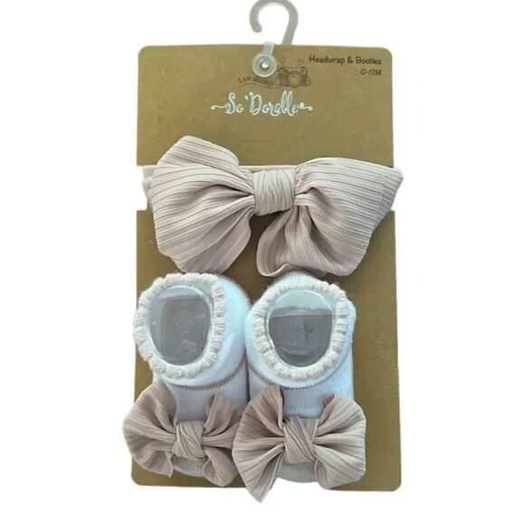 Other - 🆕 So ‘Dorable Baby Girl Pink Booties and Headwrap size 0-12 months